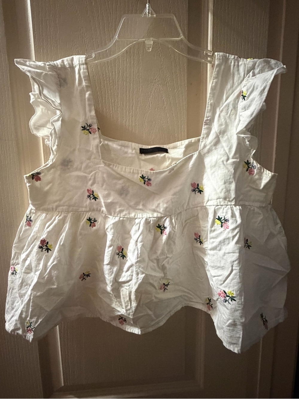 SHEIN White Floral Embroidered Ruffle Sleeve Crop Top